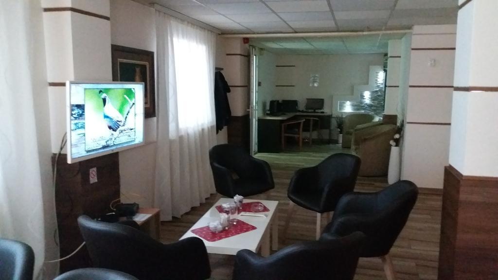 Gros Hotel - Leskovac Leskovac  Exteriér fotografie